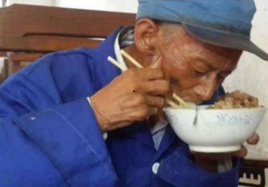 唐大爷吃瓜,唐大爷的瓜田奇遇记