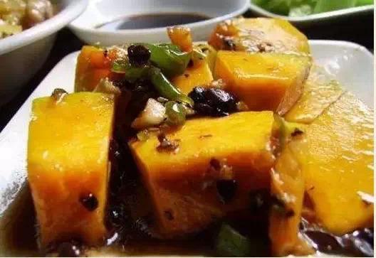 瓜蒸着吃的做法,蒸瓜新食法，夏日清新美味体验