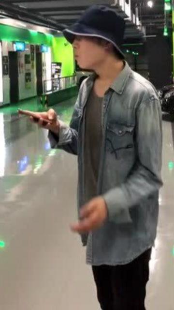 围观吃瓜路人出事,引发社会对公共安全的深思